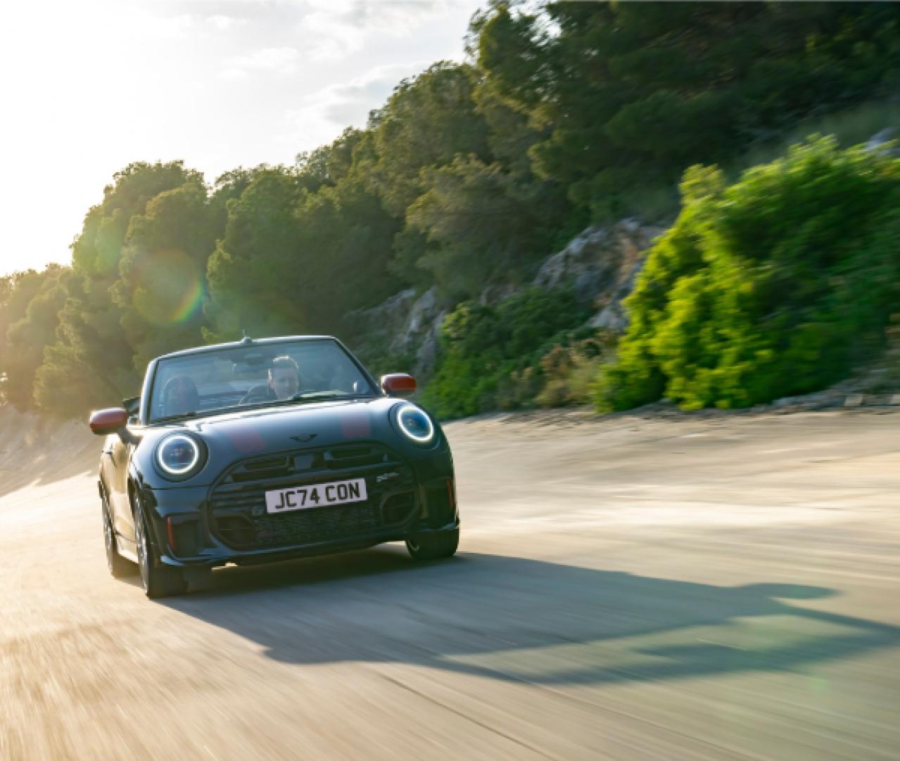 MINI COOPERのモデル・ラインアップにハイ・パフォーマンス・モデル「JOHN COOPER WORKS」を追加