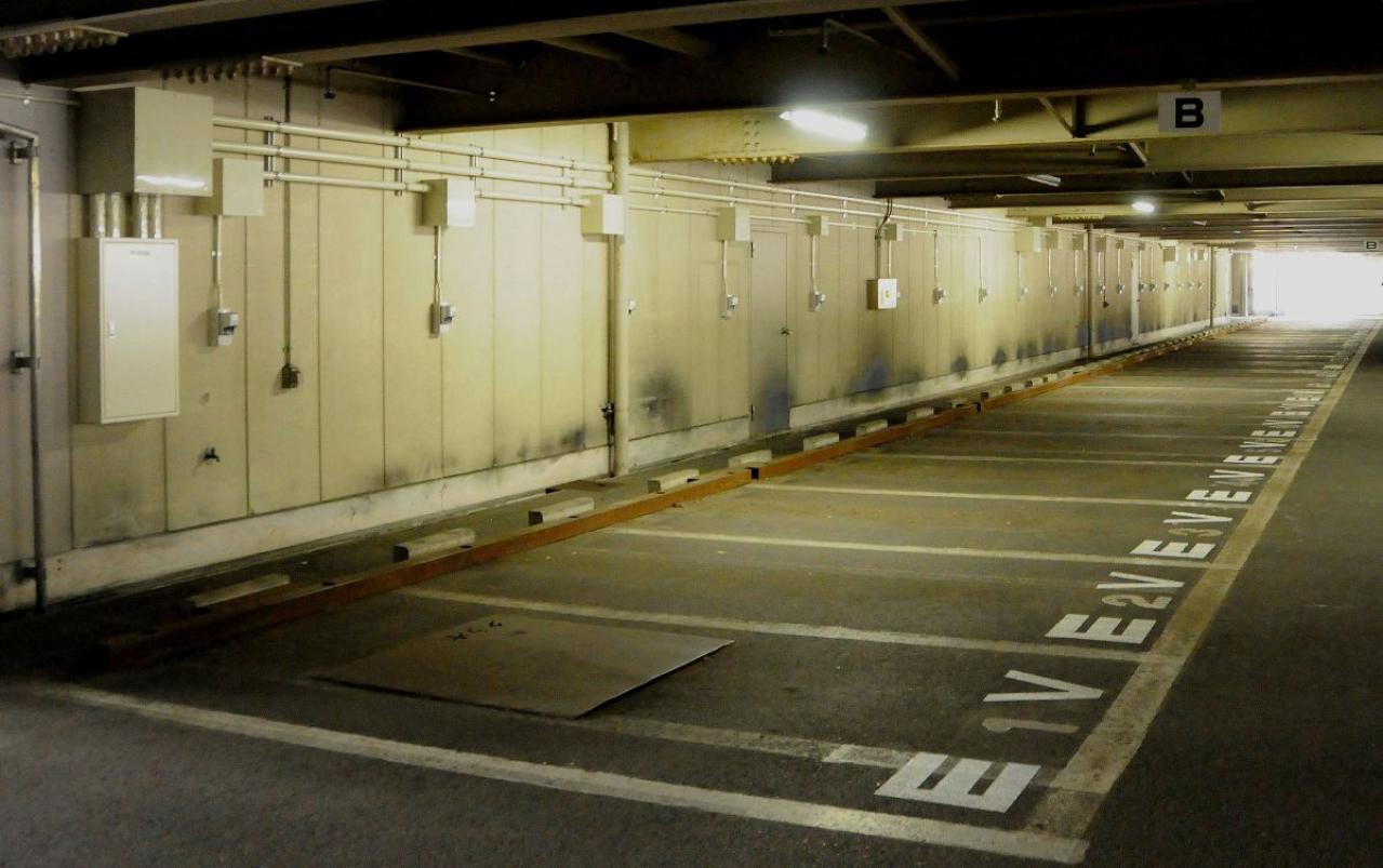 三菱自動車工業、株式会社Yanekaraと連携し倉敷市に公用車用の制御可能な充電設備と充電サービスを販売・導入